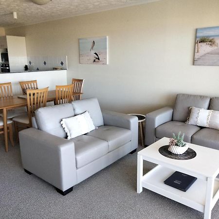 Moorings Beach Resort Caloundra Dış mekan fotoğraf