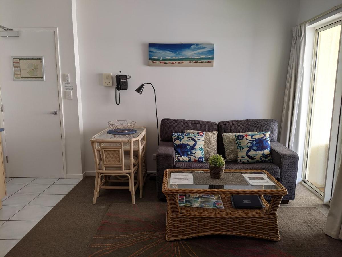Moorings Beach Resort Caloundra Dış mekan fotoğraf
