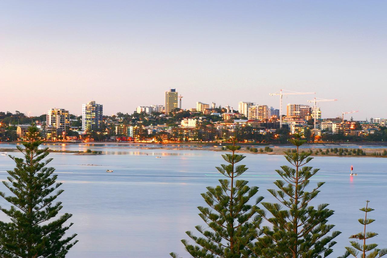 Moorings Beach Resort Caloundra Dış mekan fotoğraf