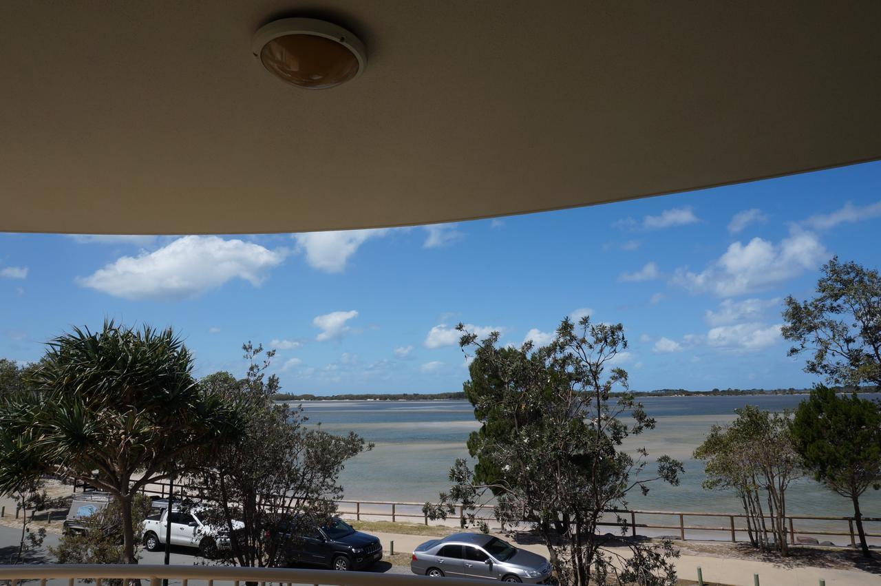 Moorings Beach Resort Caloundra Dış mekan fotoğraf