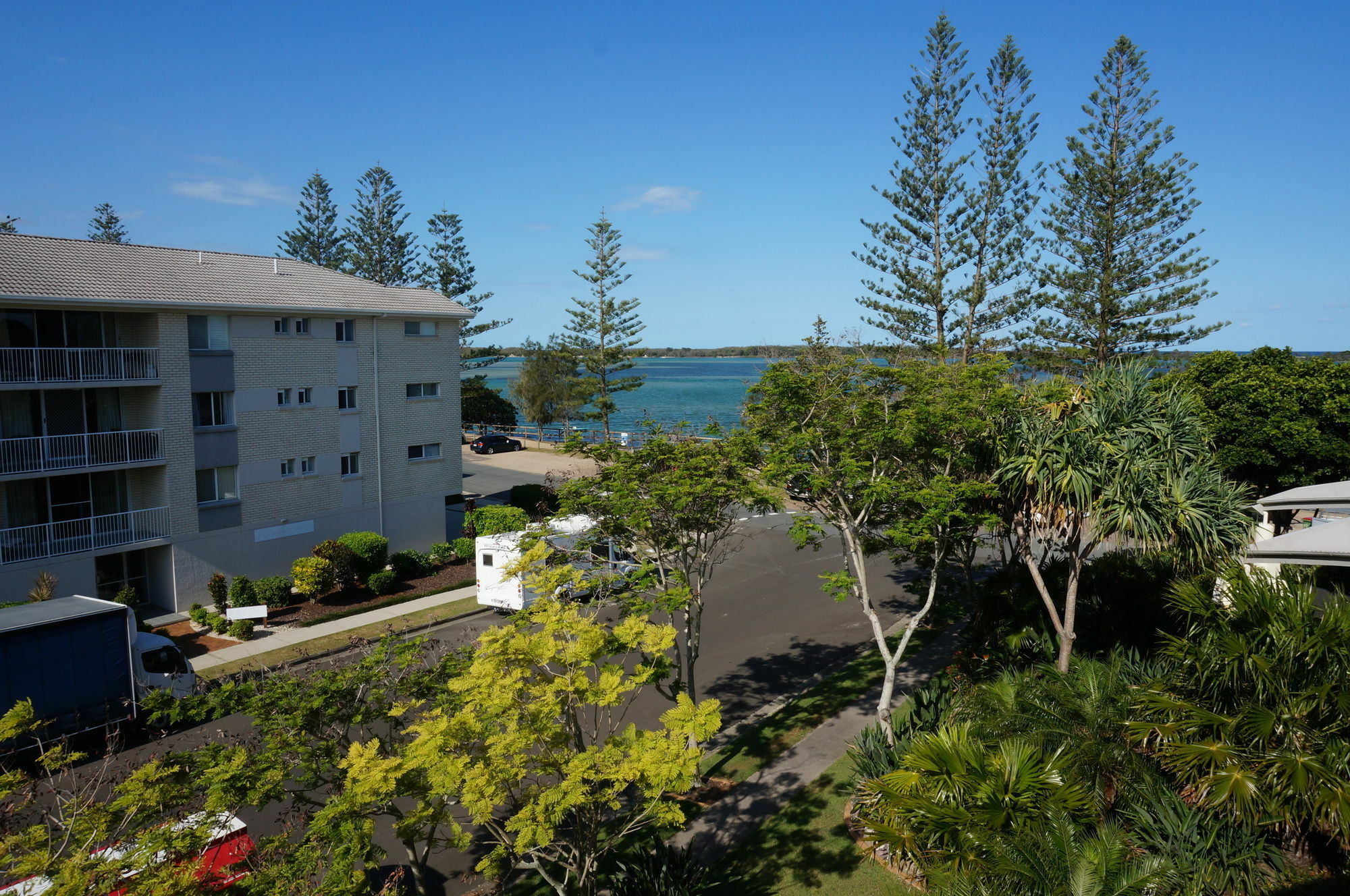 Moorings Beach Resort Caloundra Dış mekan fotoğraf